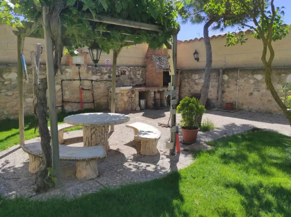 Jardín, cenador, barbacoa Jardín, cenador, barbacoa